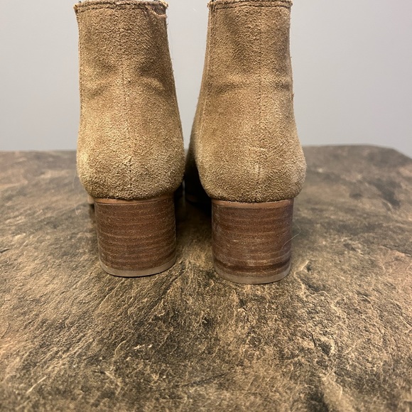 Classic Booted Heel - Picture 2 of 2